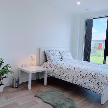 Modern House Hotel Манчестър Екстериор снимка