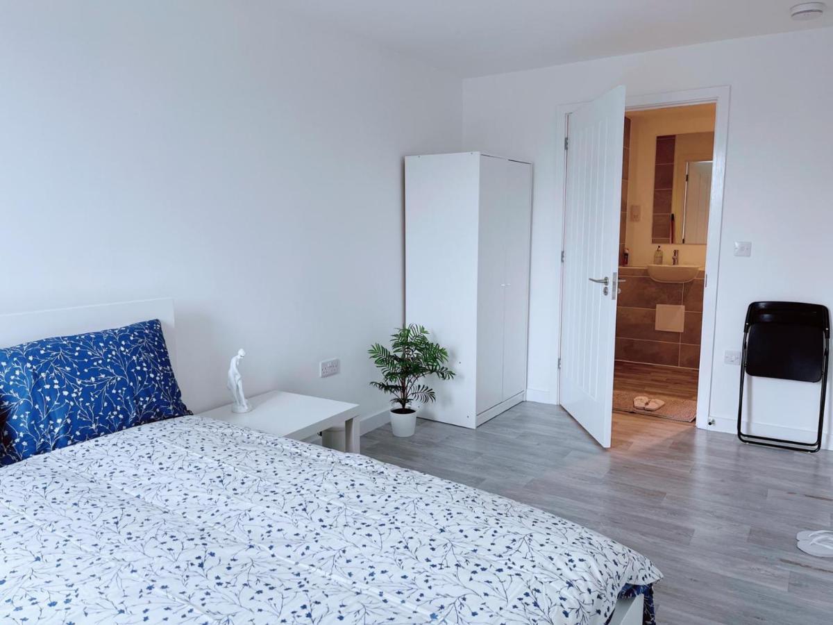 Modern House Hotel Манчестър Екстериор снимка