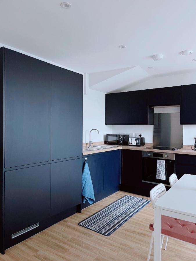 Modern House Hotel Манчестър Екстериор снимка