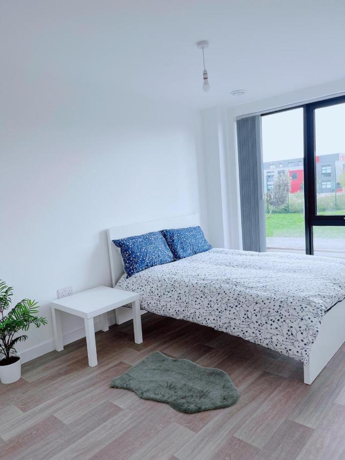 Modern House Hotel Манчестър Екстериор снимка